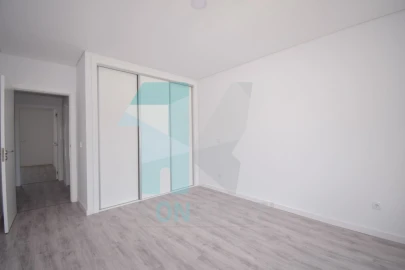 Moradia T3 para Venda em Fernao Ferro