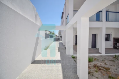 Moradia T3 para Venda em Fernao Ferro