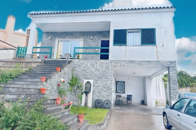 Moradia T4 para Venda em Vila do Porto Foto 14