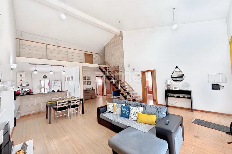 Moradia T4 para Venda em Vila do Porto Foto 6