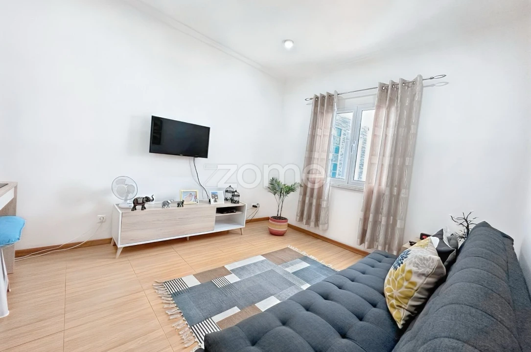 Moradia T4 para Venda em Vila do Porto Foto 7