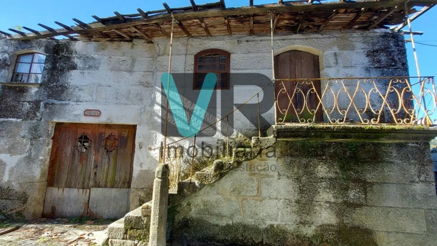 Moradia T3 para Venda em Ruivães e Campos