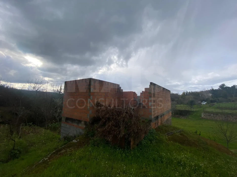 Quinta T1 para Venda em Candosa Foto 1