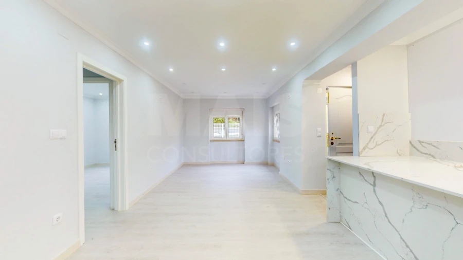 Moradia T3 para Venda em Ramada e Caneças Foto 7