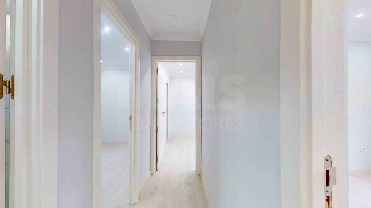 Moradia T3 para Venda em Ramada e Caneças Foto 11