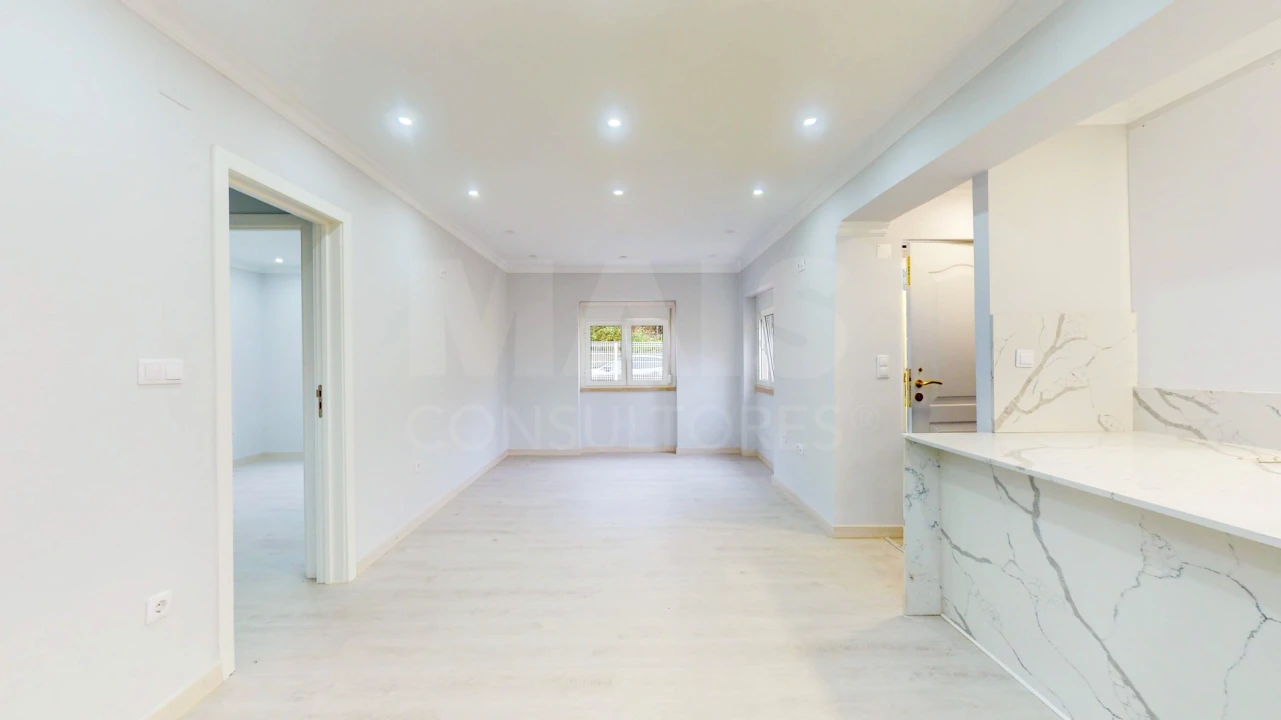 Moradia T3 para Venda em Ramada e Caneças Foto 7