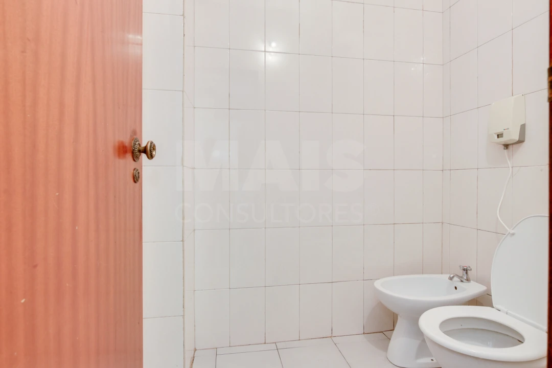 Loja para Venda em Póvoa de Santo Adrião e Olival Basto Foto 12