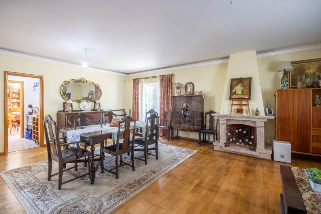 Moradia T5 para Venda em Amoreira Foto 11