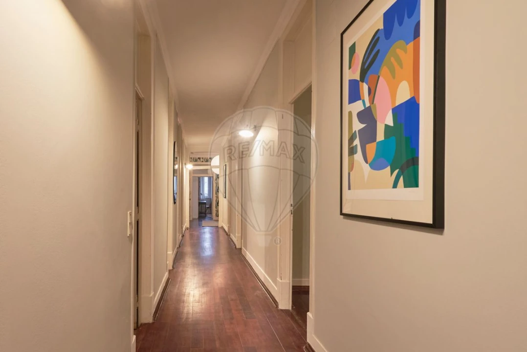 Apartamento T8 para Venda em Avenidas Novas Foto 7
