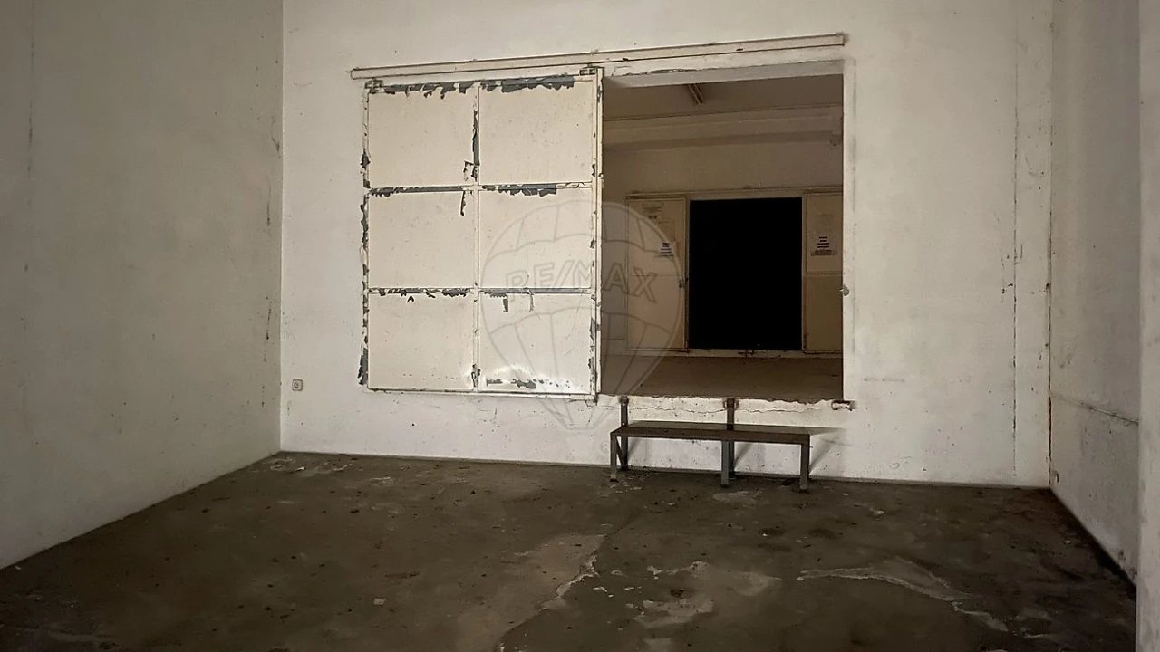 Armazém para Venda em Escapães Foto 18
