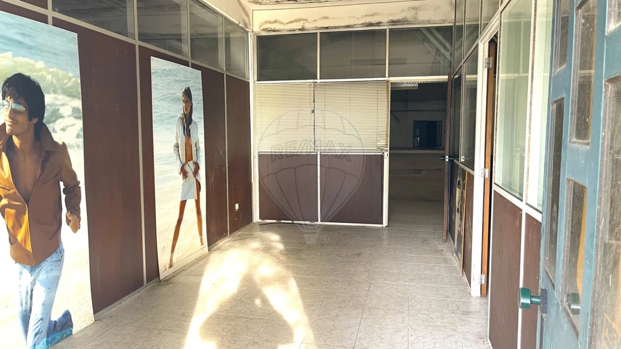 Armazém para Venda em Escapães Foto 5