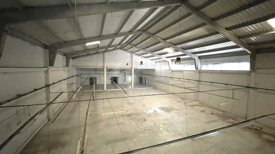 Armazém para Venda em Escapães Foto 32