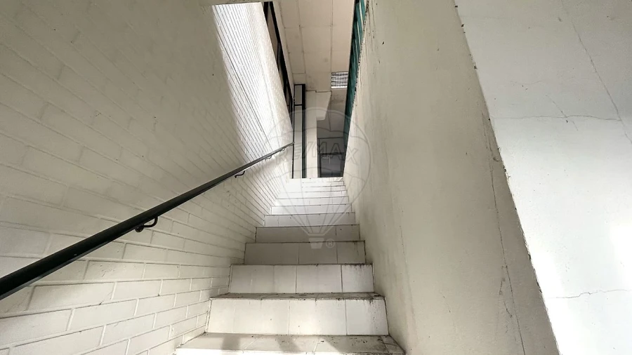 Armazém para Venda em Escapães Foto 20