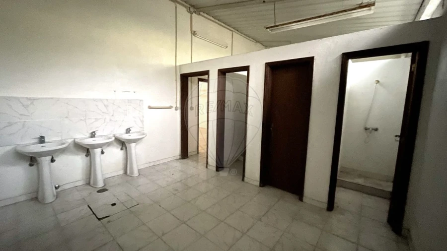 Armazém para Venda em Escapães Foto 12