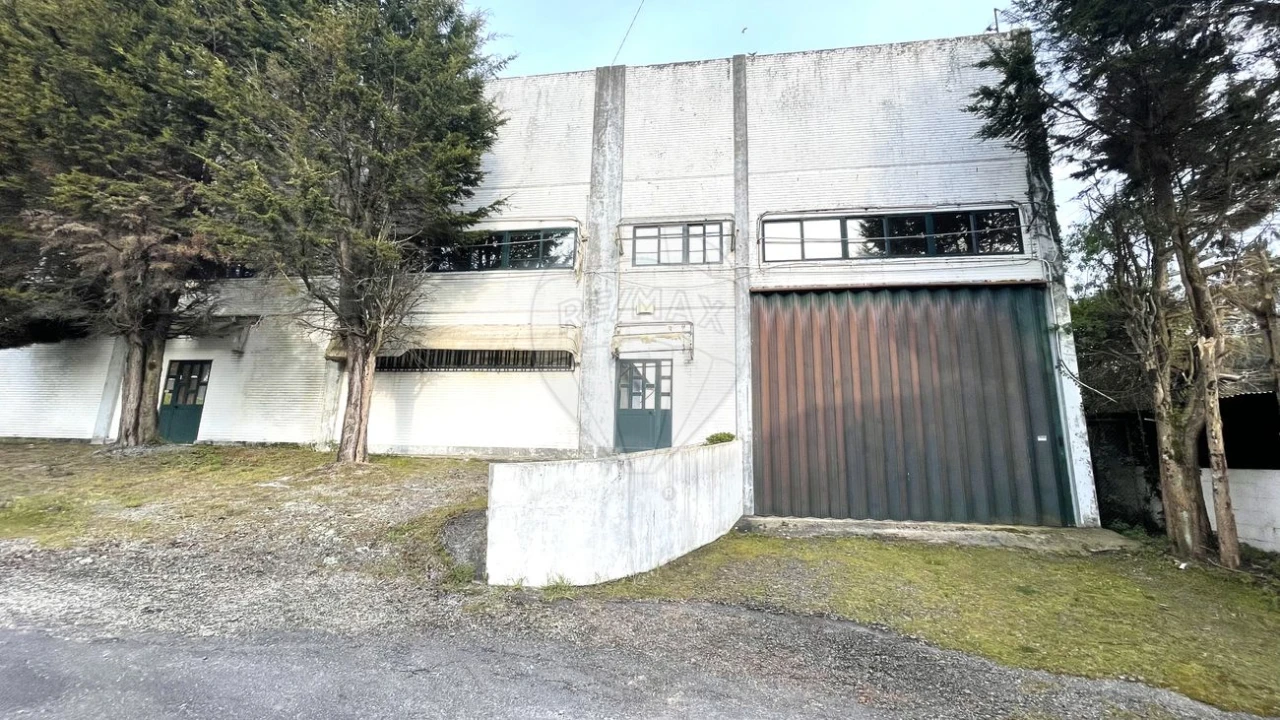 Armazém para Venda em Escapães Foto 37