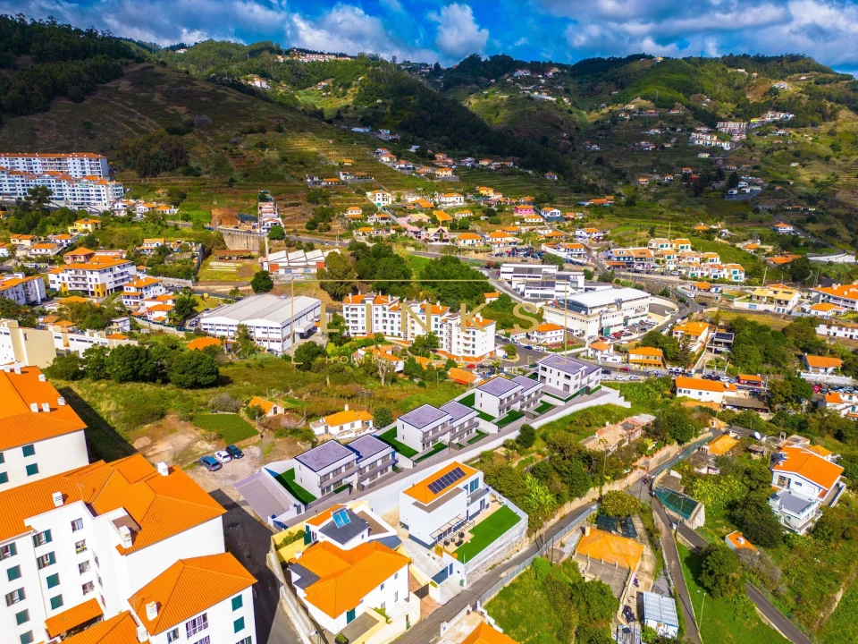 Moradia T3 para Venda em Caniço Foto 4