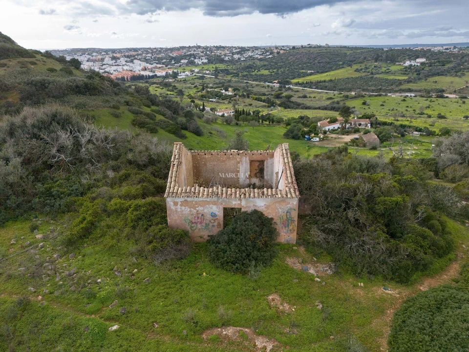 Terreno para Venda em Lagos (São Sebastião e Santa Maria) Foto 2