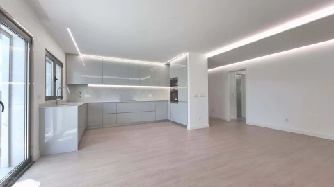 Apartamento T3 para Venda em Costa da Caparica