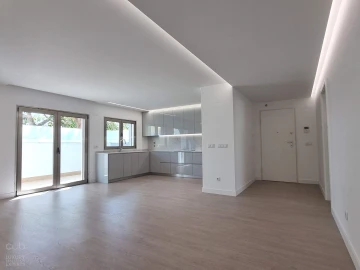 Apartamento T3 para Venda em Costa da Caparica