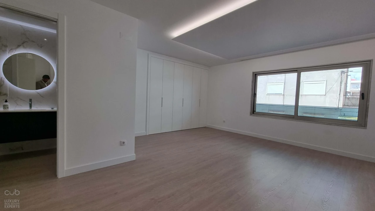 Apartamento T3 para Venda em Costa da Caparica Foto 19