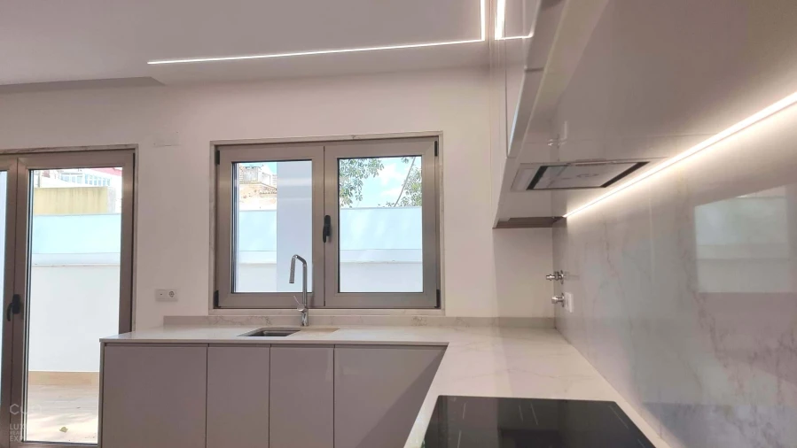 Apartamento T3 para Venda em Costa da Caparica Foto 6