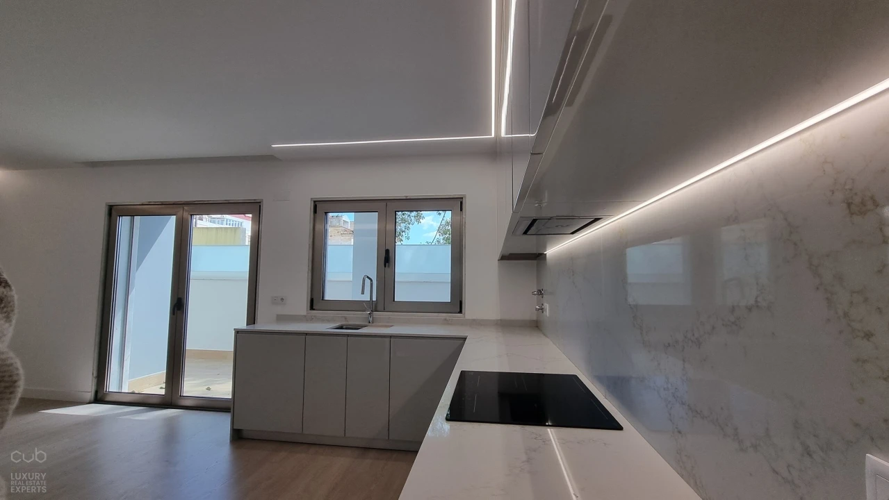 Apartamento T3 para Venda em Costa da Caparica Foto 8