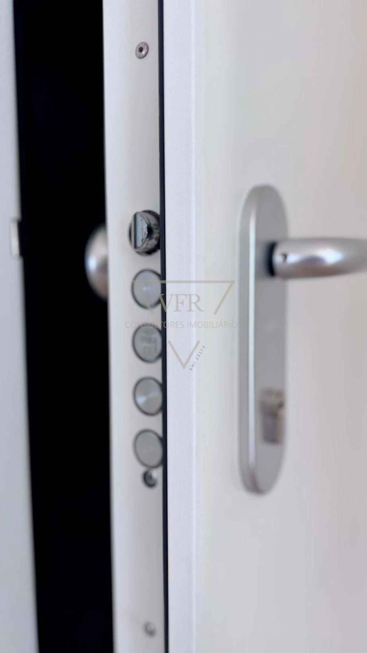 Apartamento T1 para Venda em Santo António Foto 23