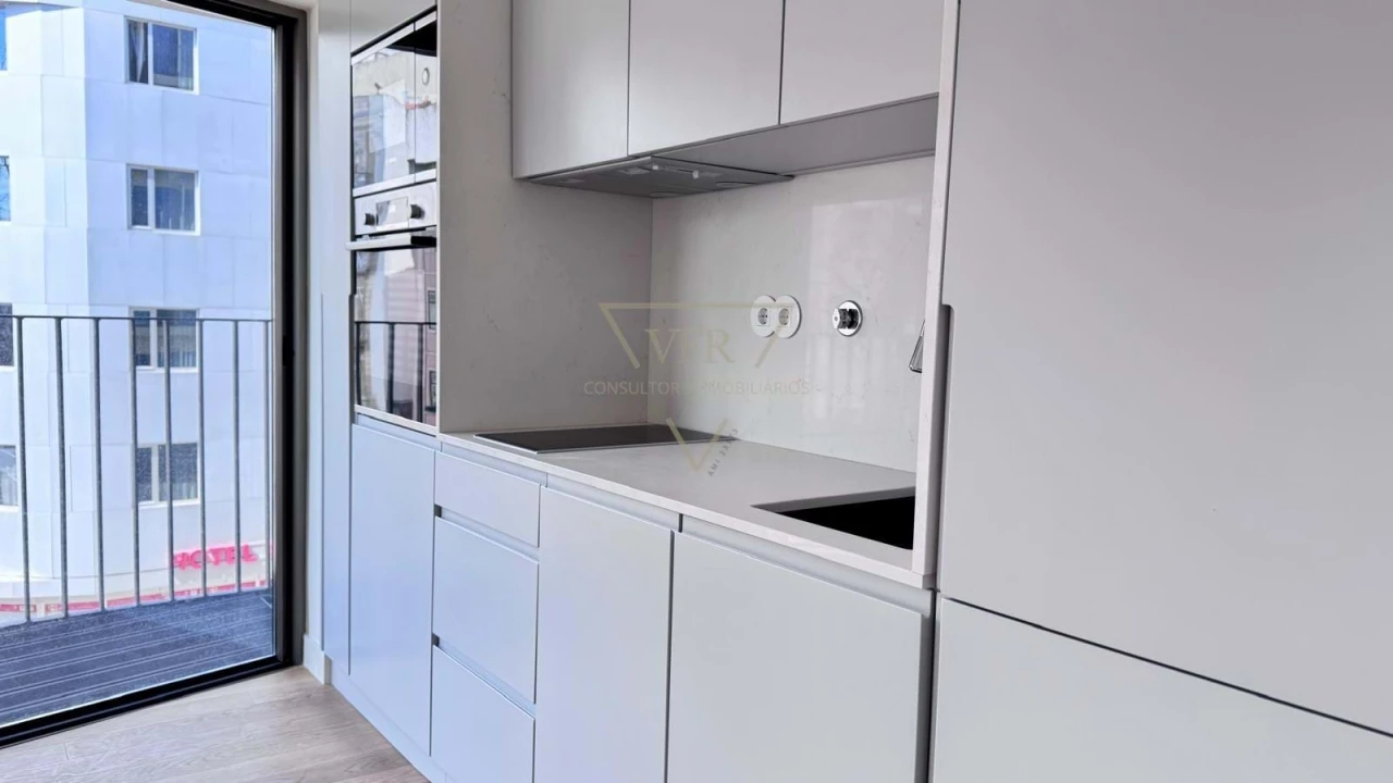 Apartamento T1 para Venda em Santo António Foto 19