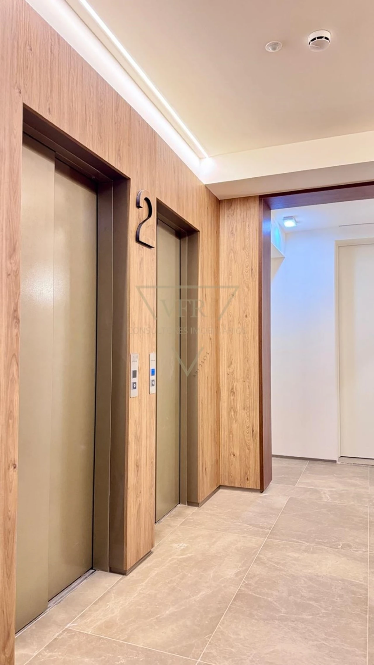 Apartamento T1 para Venda em Santo António Foto 7