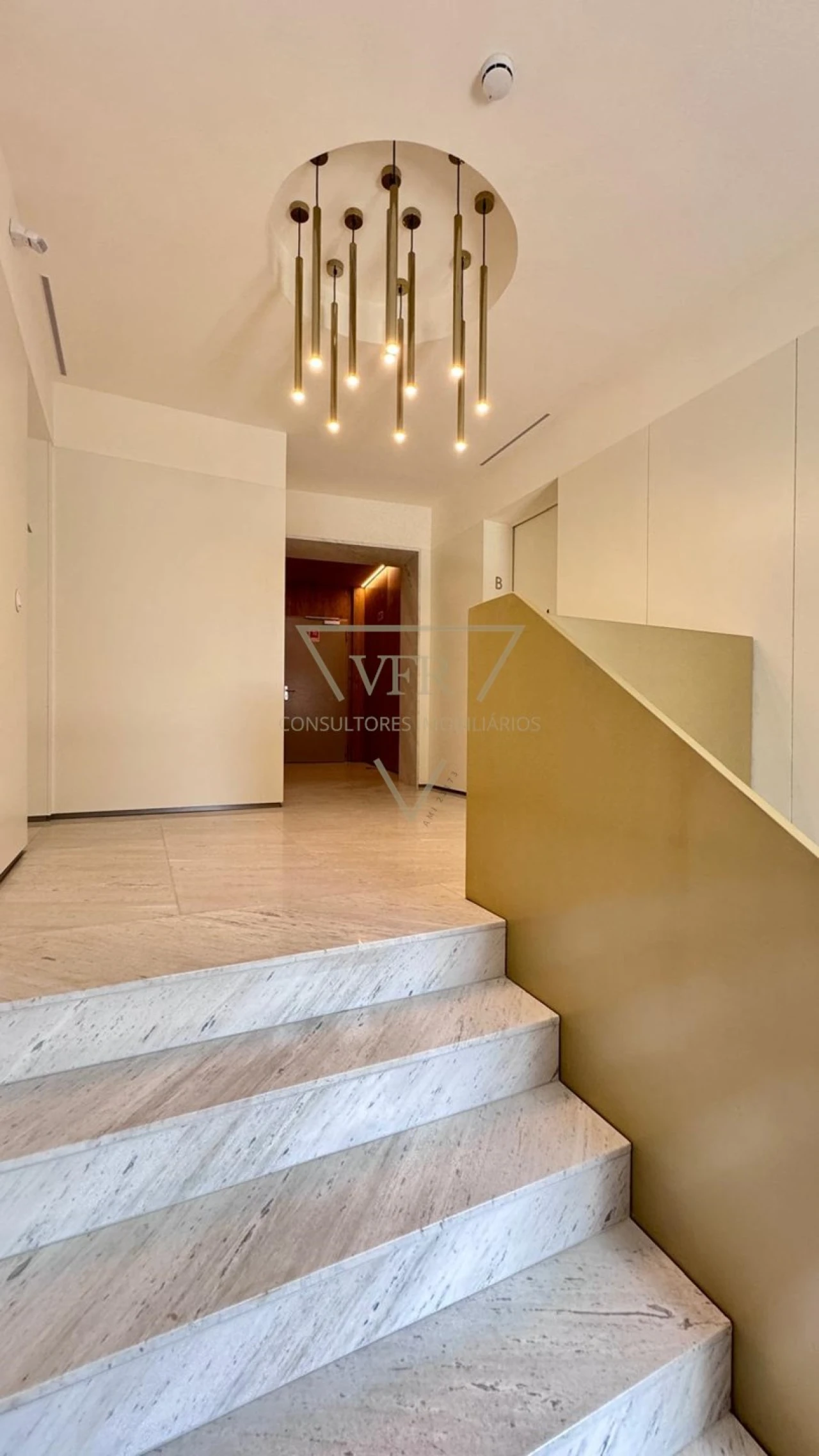 Apartamento T1 para Venda em Santo António Foto 5