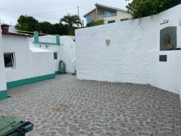 Moradia T7 para Venda em Ponta Garça