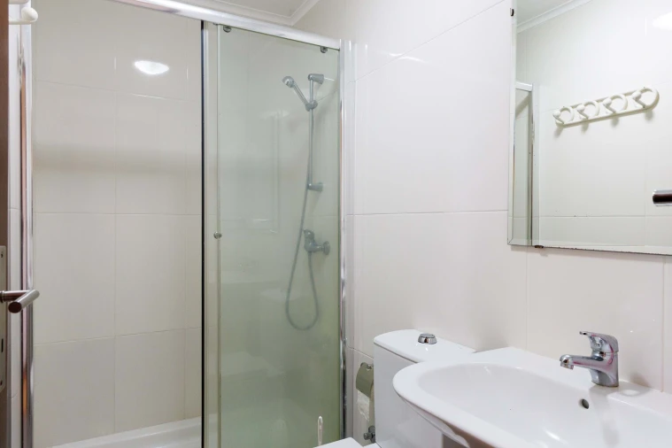 Moradia T7 para Venda em Ponta Garça Foto 16