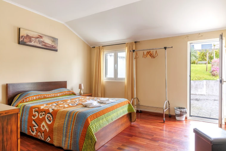 Moradia T7 para Venda em Ponta Garça Foto 25