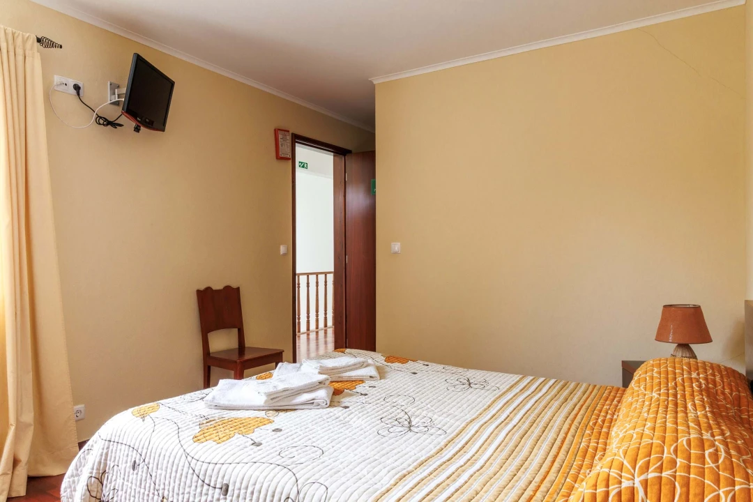 Moradia T7 para Venda em Ponta Garça Foto 27