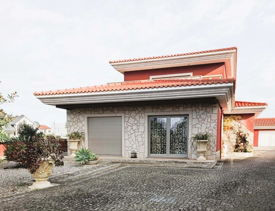 Moradia T5 para Venda em Ovar, São João, Arada e São Vicente de Pereira Jusã Foto 1