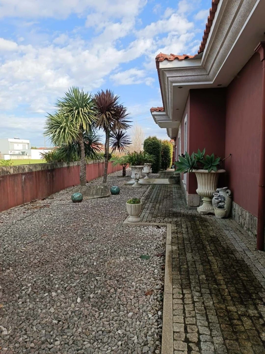 Moradia T5 para Venda em Ovar, São João, Arada e São Vicente de Pereira Jusã Foto 6