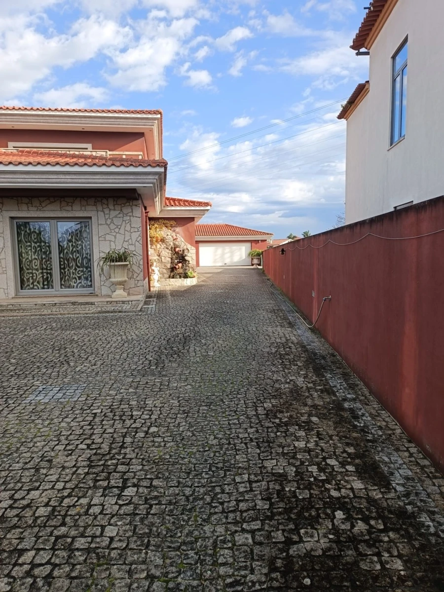 Moradia T5 para Venda em Ovar, São João, Arada e São Vicente de Pereira Jusã Foto 2