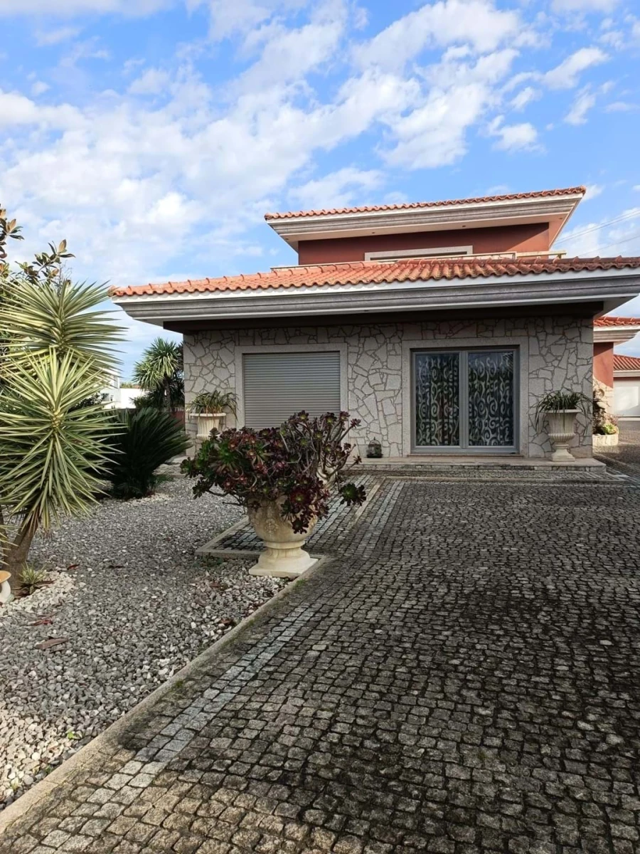 Moradia T5 para Venda em Ovar, São João, Arada e São Vicente de Pereira Jusã Foto 4