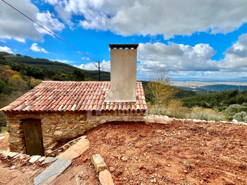 Moradia T2 para Venda em Cumeeira Foto 4