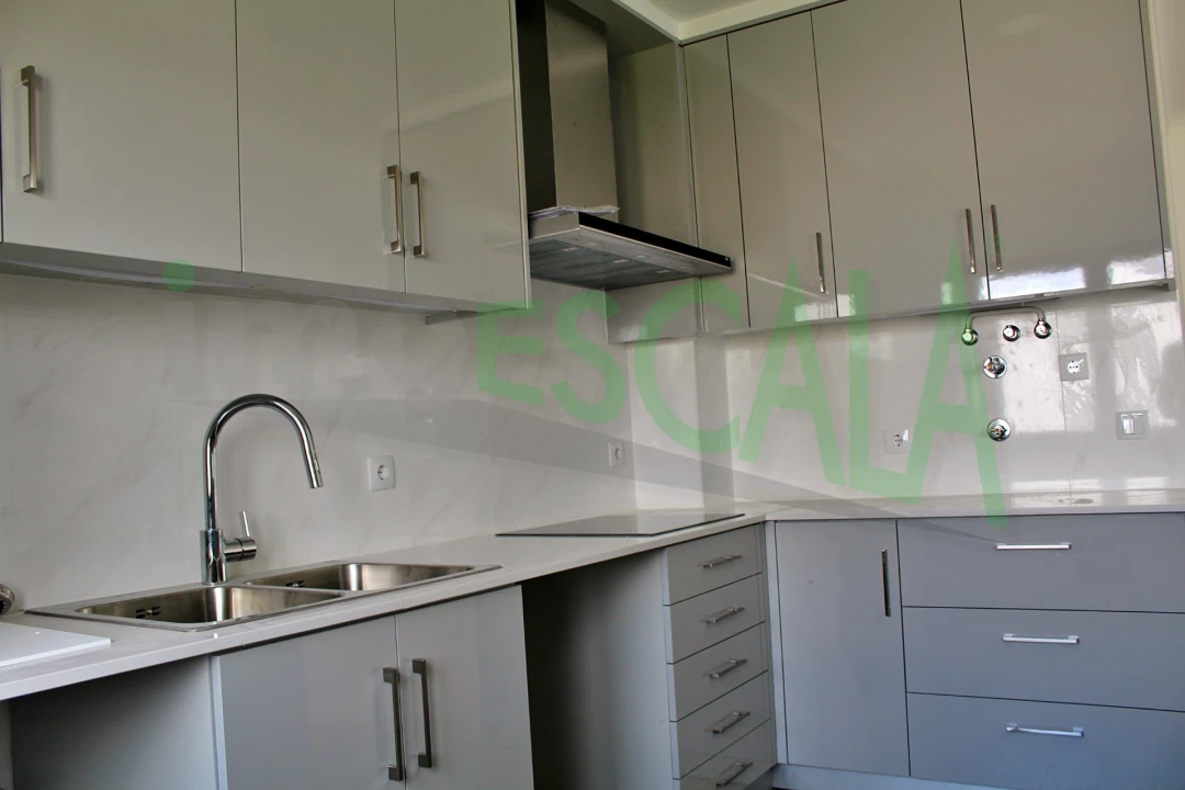 Apartamento T2 para Venda em Arruda dos Vinhos Foto 5
