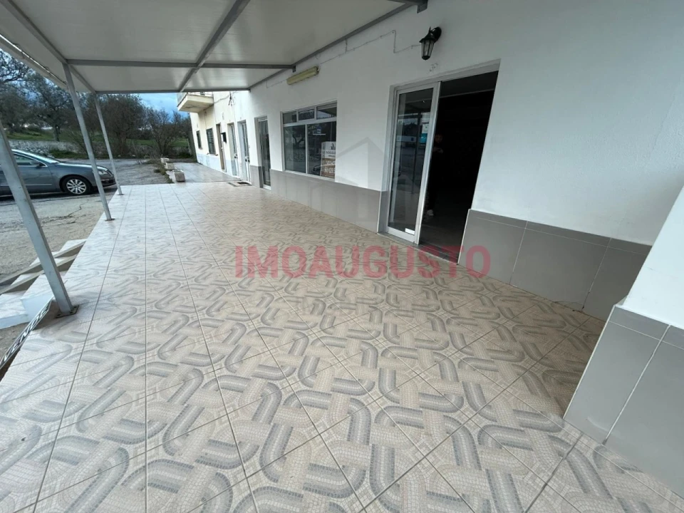 Loja para Venda em Lajeosa do Mondego Foto 2