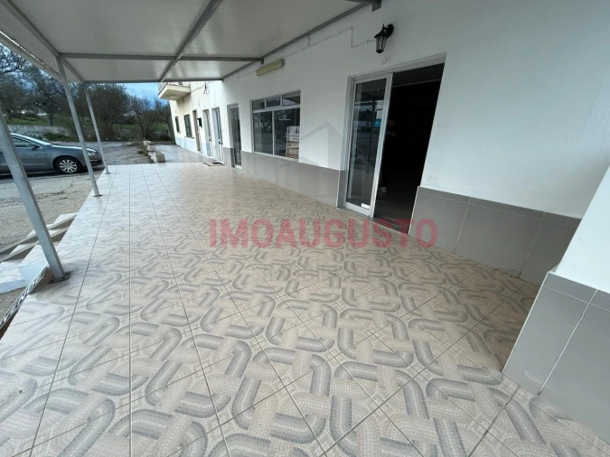 Loja para Venda em Lajeosa do Mondego Foto 2