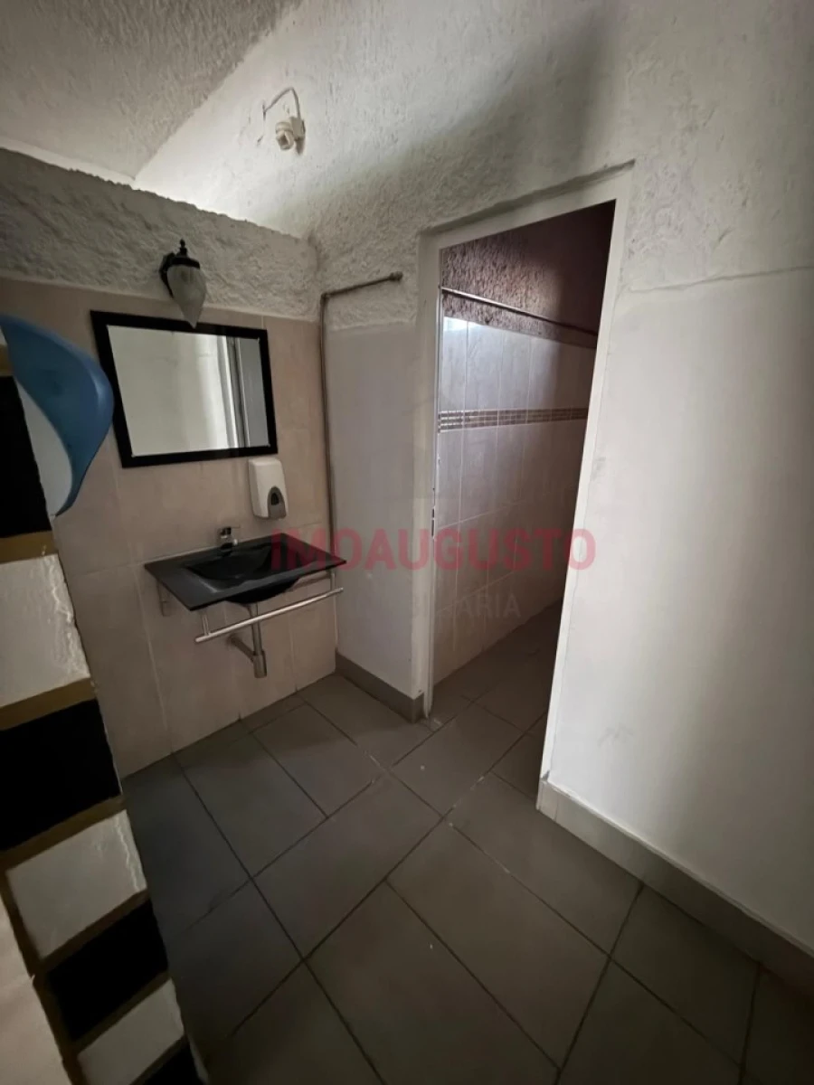 Loja para Venda em Lajeosa do Mondego Foto 11