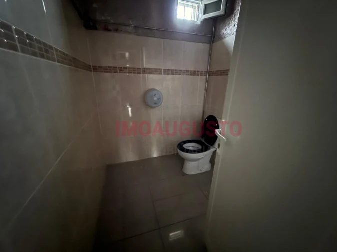 Loja para Venda em Lajeosa do Mondego Foto 12