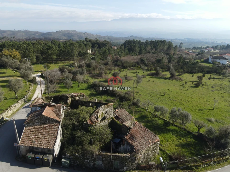 Moradia T0 para Venda em Santiago de Cassurrães e Póvoa de Cervães Foto 2