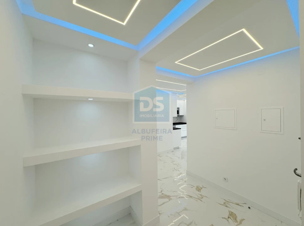 Apartamento T2 para Venda em Quarteira Foto 18