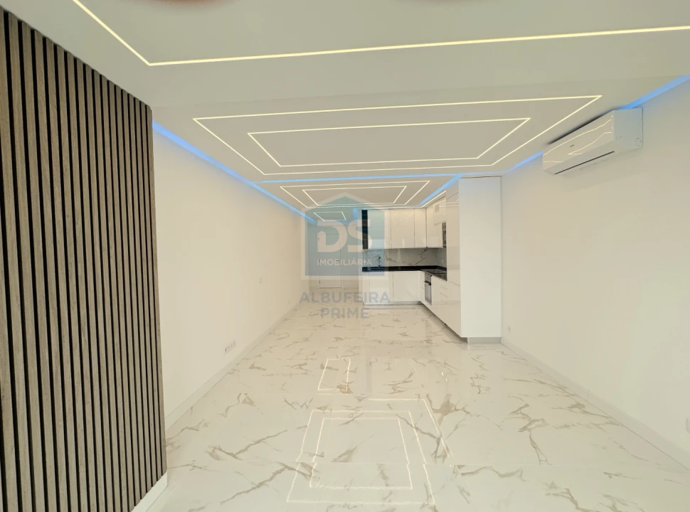 Apartamento T2 para Venda em Quarteira Foto 14