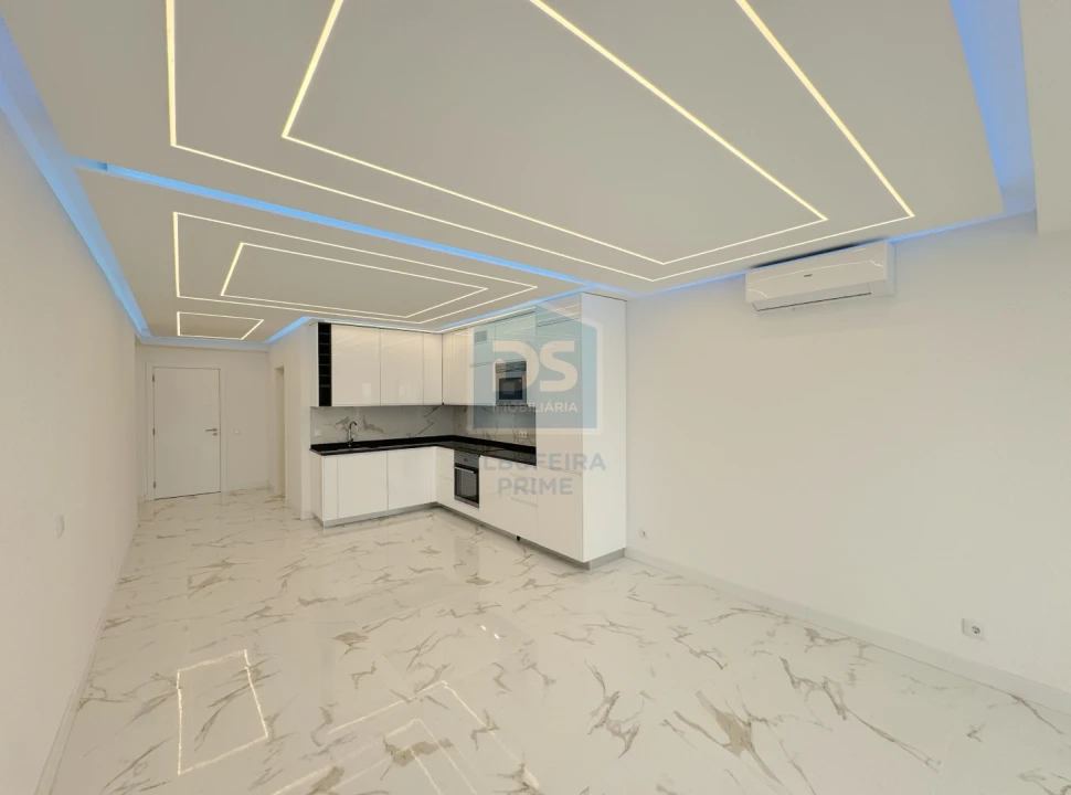 Apartamento T2 para Venda em Quarteira Foto 1