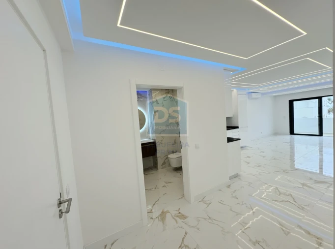 Apartamento T2 para Venda em Quarteira Foto 19