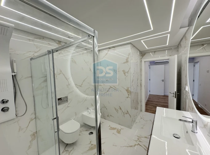 Apartamento T2 para Venda em Quarteira Foto 36